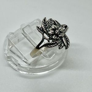 925 Silver Flower &Leaves Ring.R24